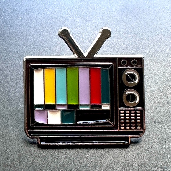 vintage Television 📺 pin - Picture 1 of 5